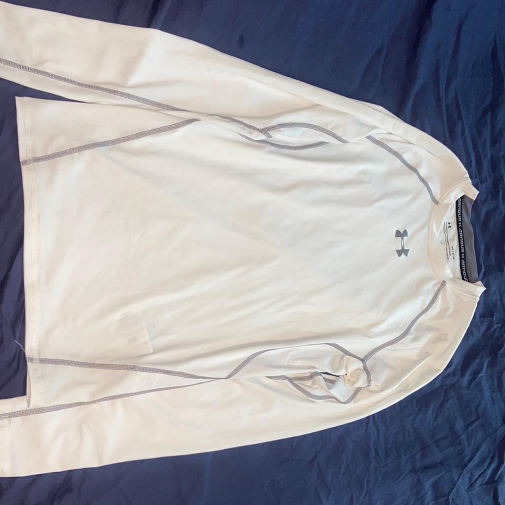 Men’s medium Under Armour long sleeve compression shirt Heat gear